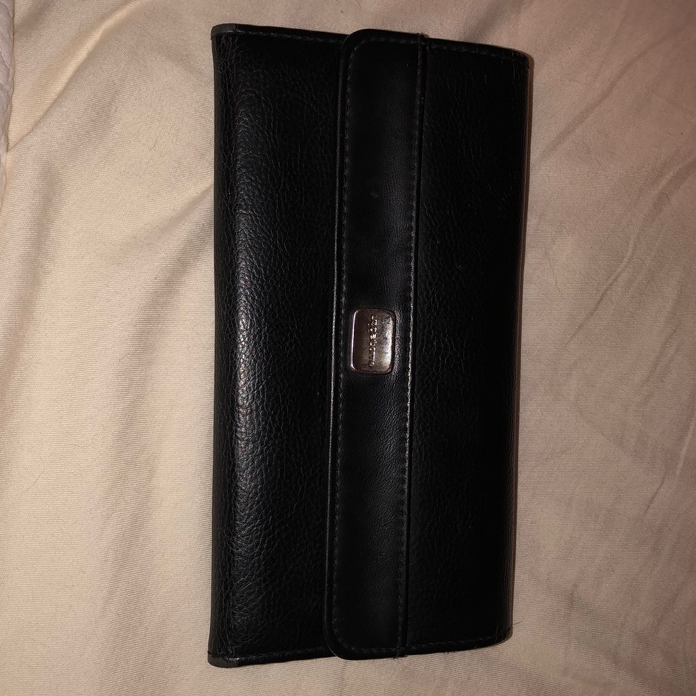 A wallet!